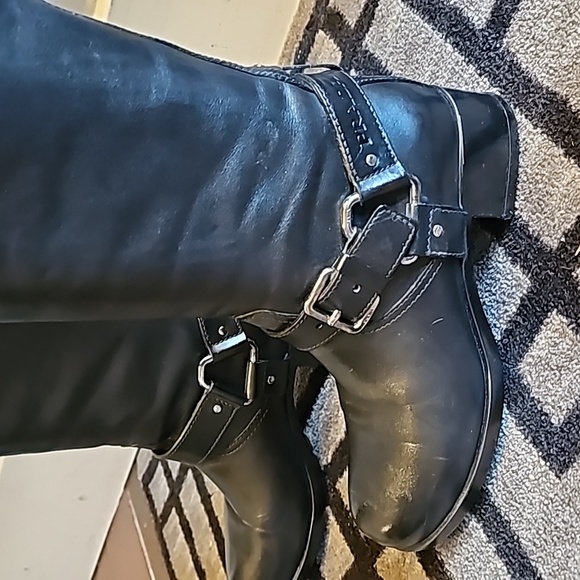 Prada boots - Picture 2 of 4